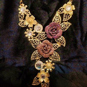 Vintage Style Bib Choker with Flowers and Rhinestones